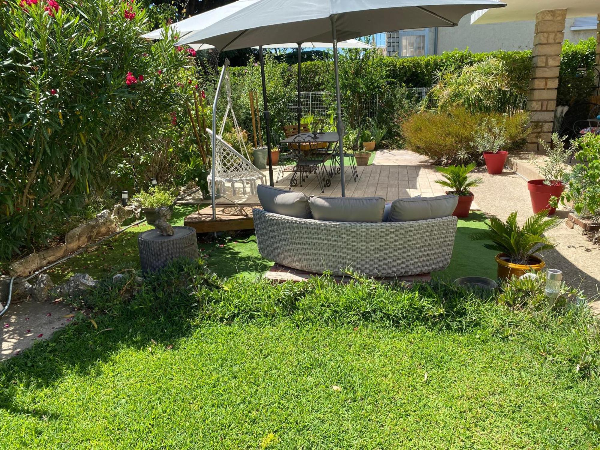 Une Pause Au Paradis 索尔格 外观 照片